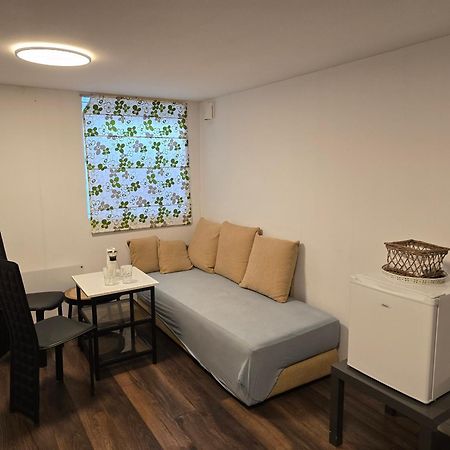 Beautiful 2 Rooms Apartment In Klofta,Near Oslo Airport& Oslo Exterior foto