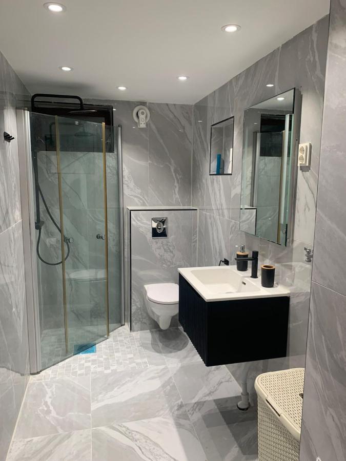 Beautiful 2 Rooms Apartment In Klofta,Near Oslo Airport& Oslo Exterior foto